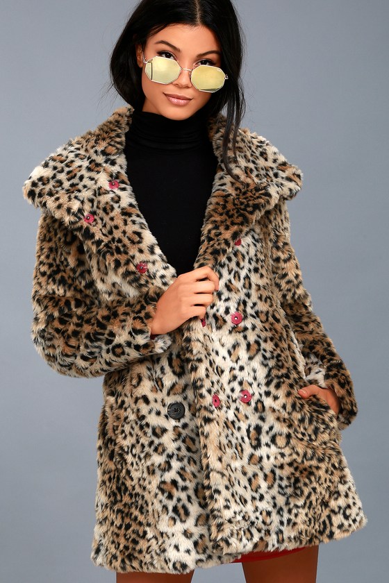 hloe Leopard Print Faux Fur Coat